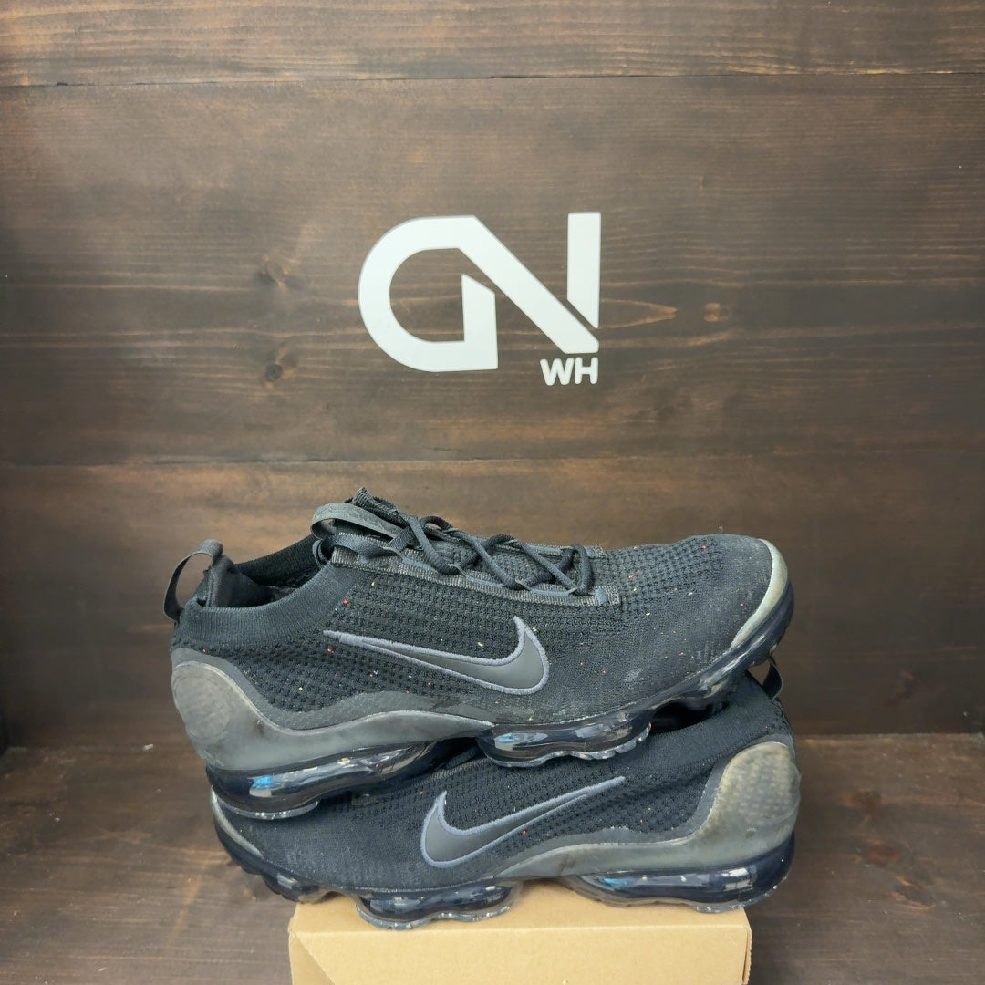 Nike Air VaporMax 2021 FK Black Anthracite Size 12 (Pre-Owned) - Image 1