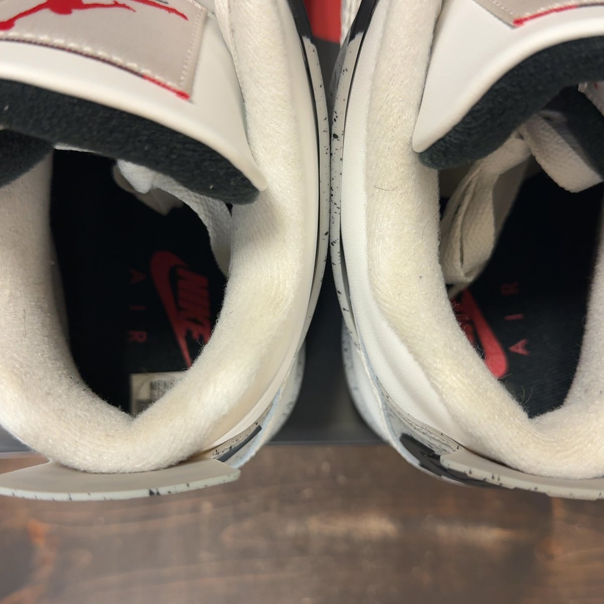 Jordan 4 Retro White Cement (2025) Size 9.5 (Pre-Owned) - aux