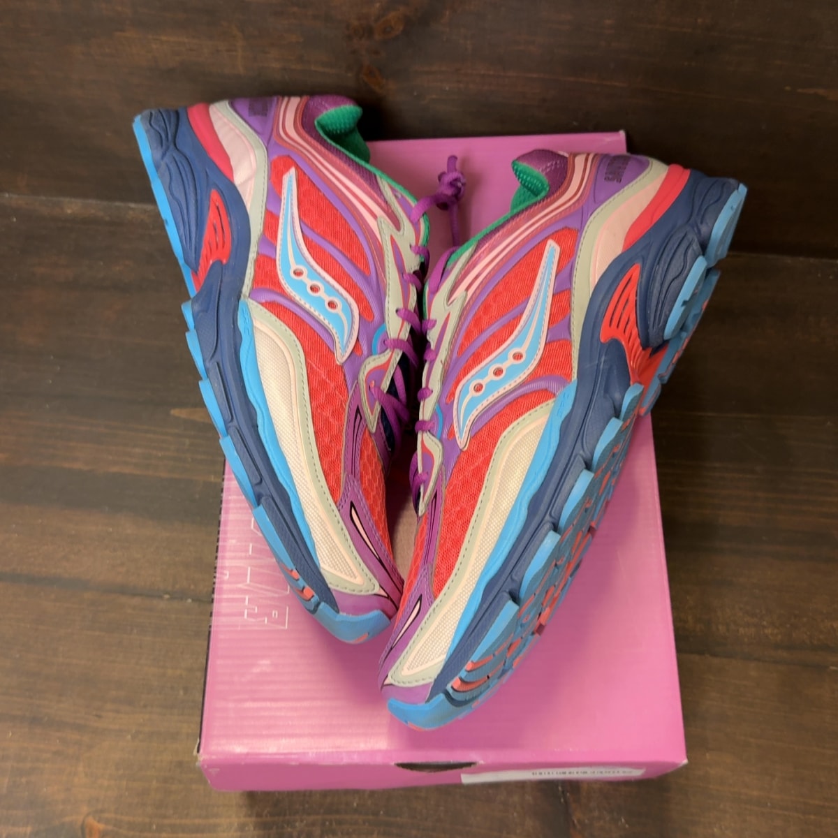 Saucony ProGrid Omni 9 Jae Tips To Do List Pink - Image 2