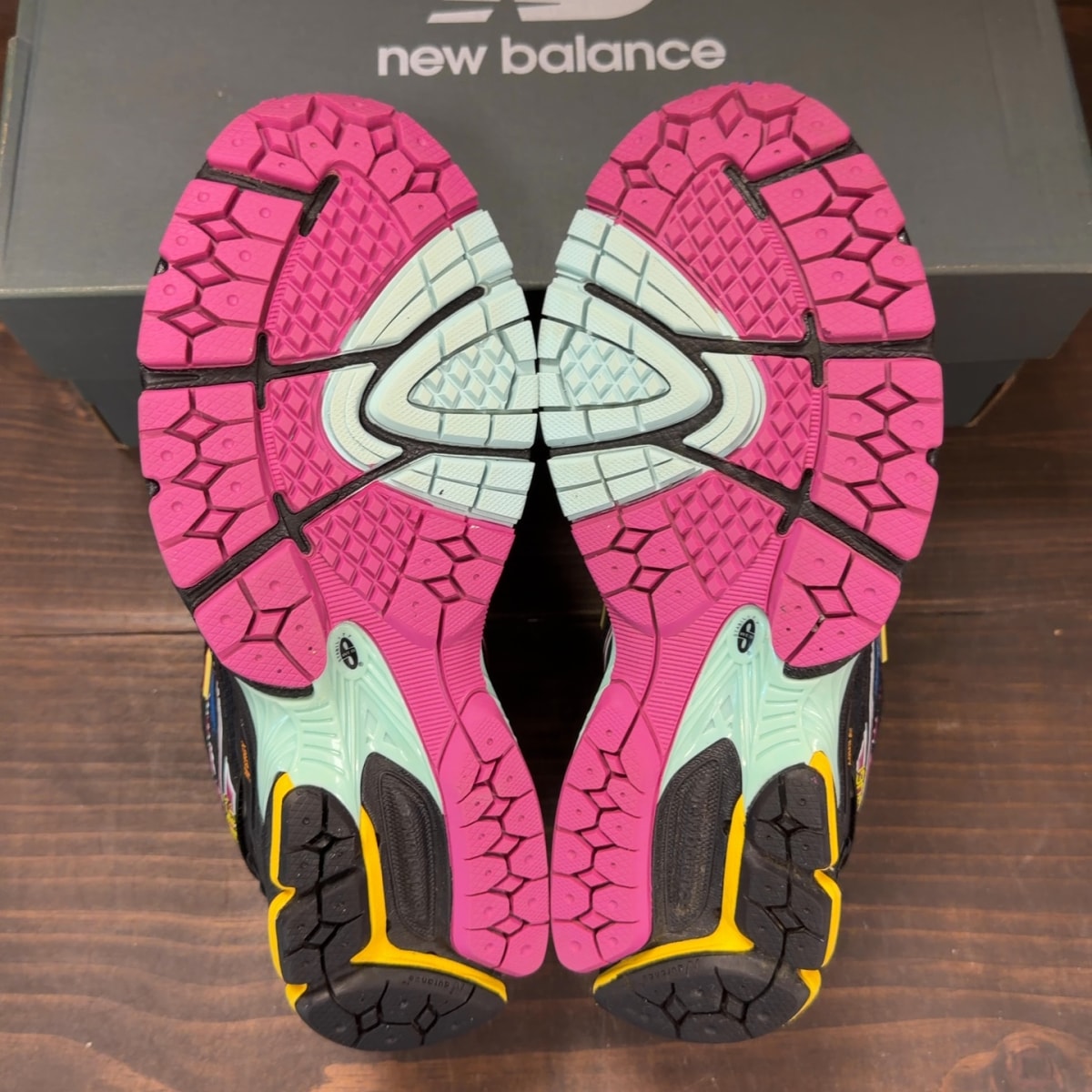 New Balance 1906R Neon Nights - Image 7