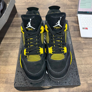 Jordan 4 Retro Thunder (2023) Size 11.5 (Pre-Owned)