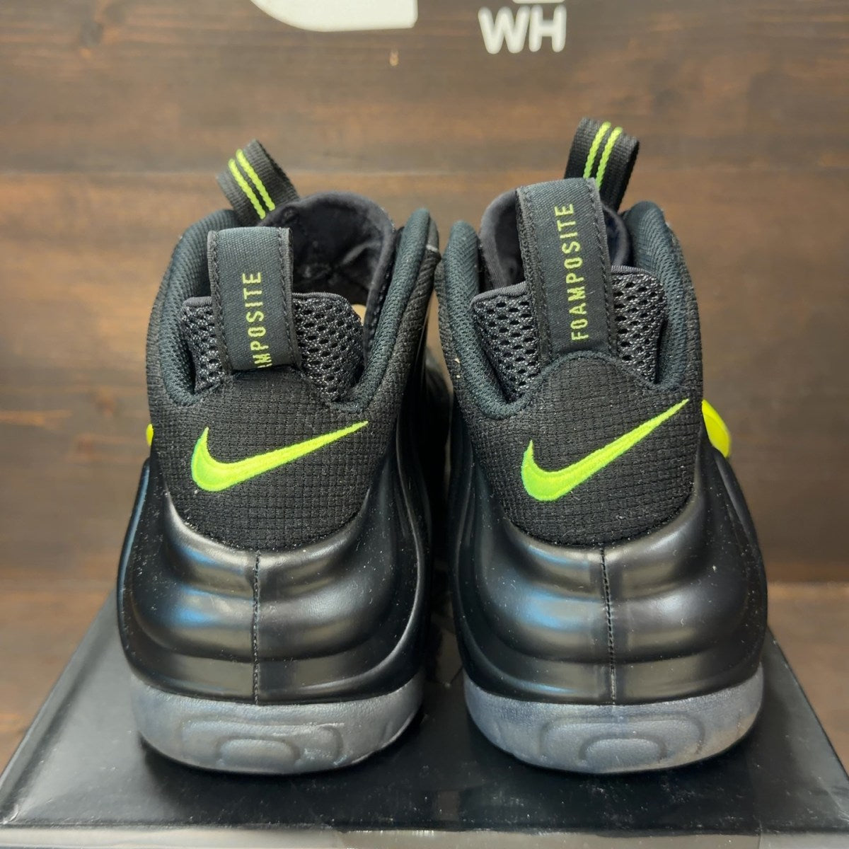 Nike Air Foamposite Pro Black Voltage Yellow Size 13 (Pre-Owned) - aux
