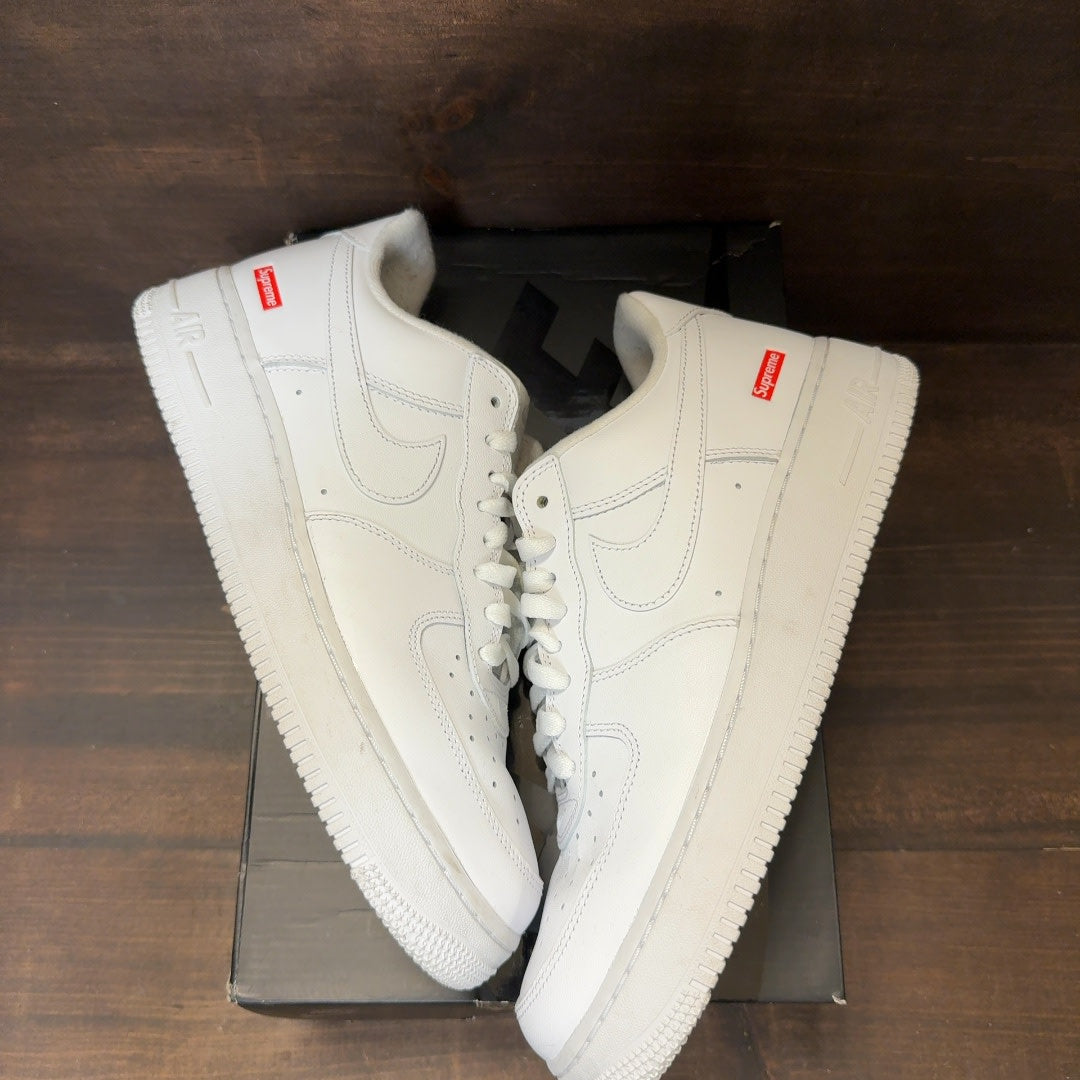 Nike Air Force 1 Low Supreme White - Image 2