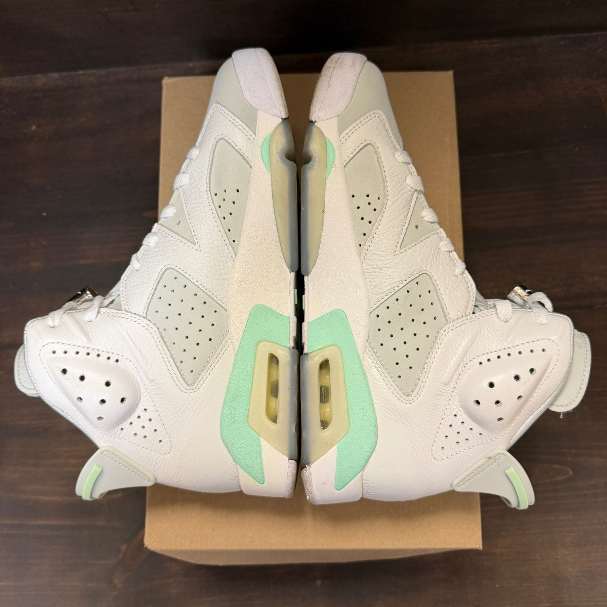 Jordan 6 Retro Mint Foam (Women's) Size 9.5W (Pre-Owned) - Image 5