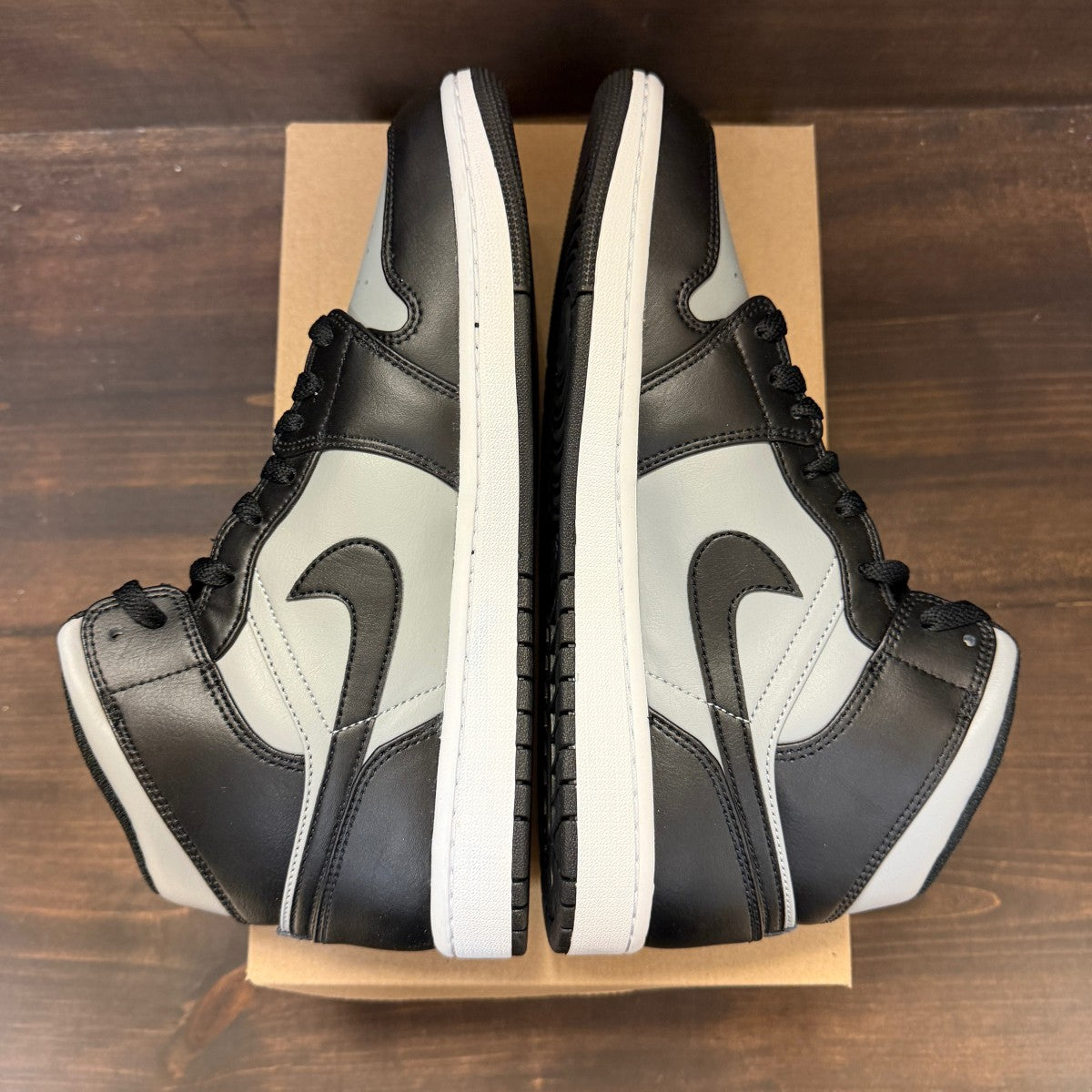 Jordan 1 Mid Shadow Red Size 10.5 (Pre-Owned) - Image 5