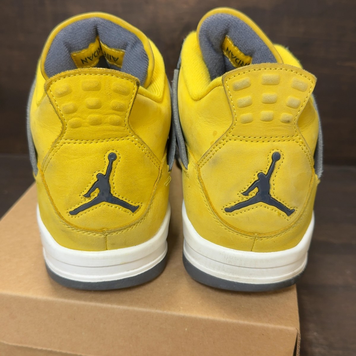 Jordan 4 Retro Lightning (2021) Size 10 (Pre-Owned) - Image 5
