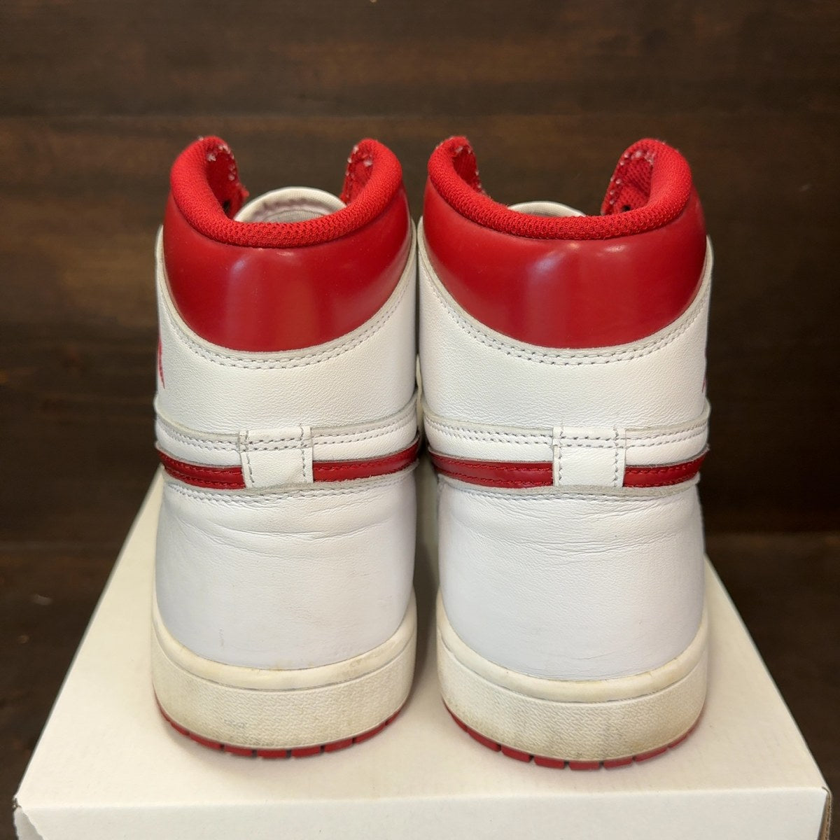 Jordan 1 Retro Metallic Red (2017) Size 11 (Pre-Owned) - Image 5