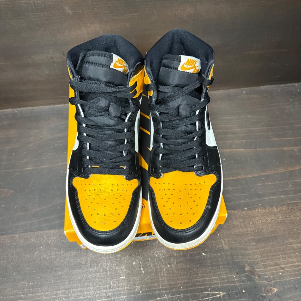 Jordan 1 Retro High OG Taxi Size 9 (Pre-Owned) - back