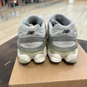 New Balance 9060 Rain Cloud Grey Size 4.5 (Pre-Owned) - Image 4