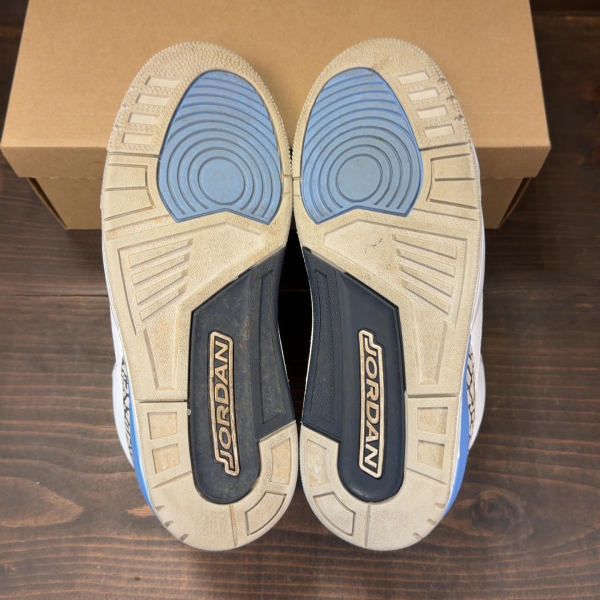 Jordan 3 Retro UNC (2020) Size 9 (Pre-Owned) - Image 6