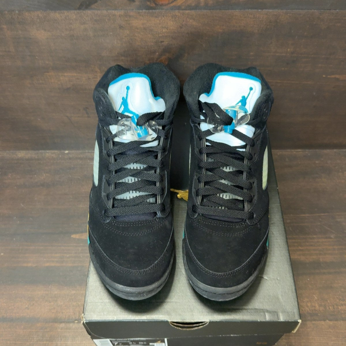 Jordan 5 Retro Aqua (GS) Size 7Y (Pre-Owned)