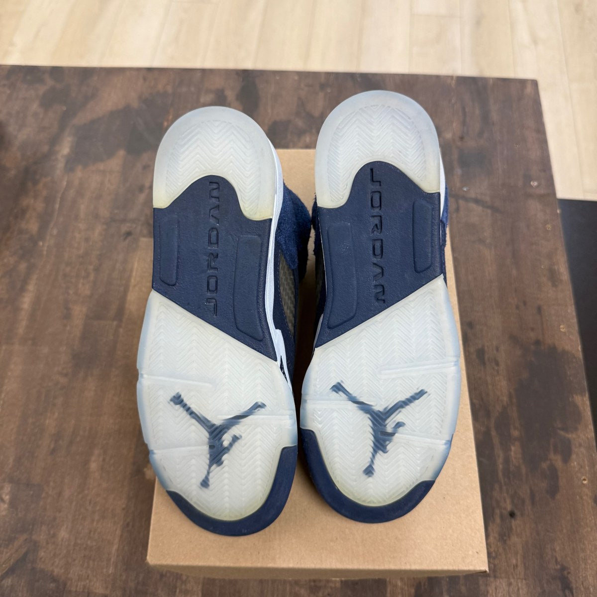 Jordan 5 Retro Georgetown (GS) Size 6.5Y (Pre-Owned) - Image 5