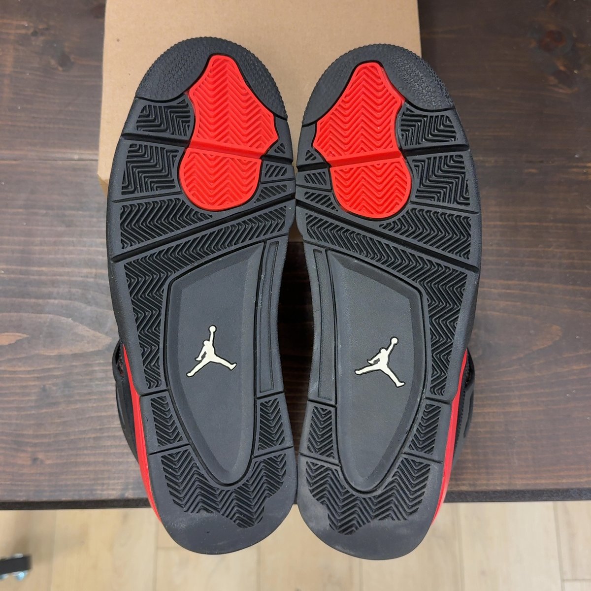 Jordan 4 Retro Red Thunder Size 12 (Pre-Owned) - aux