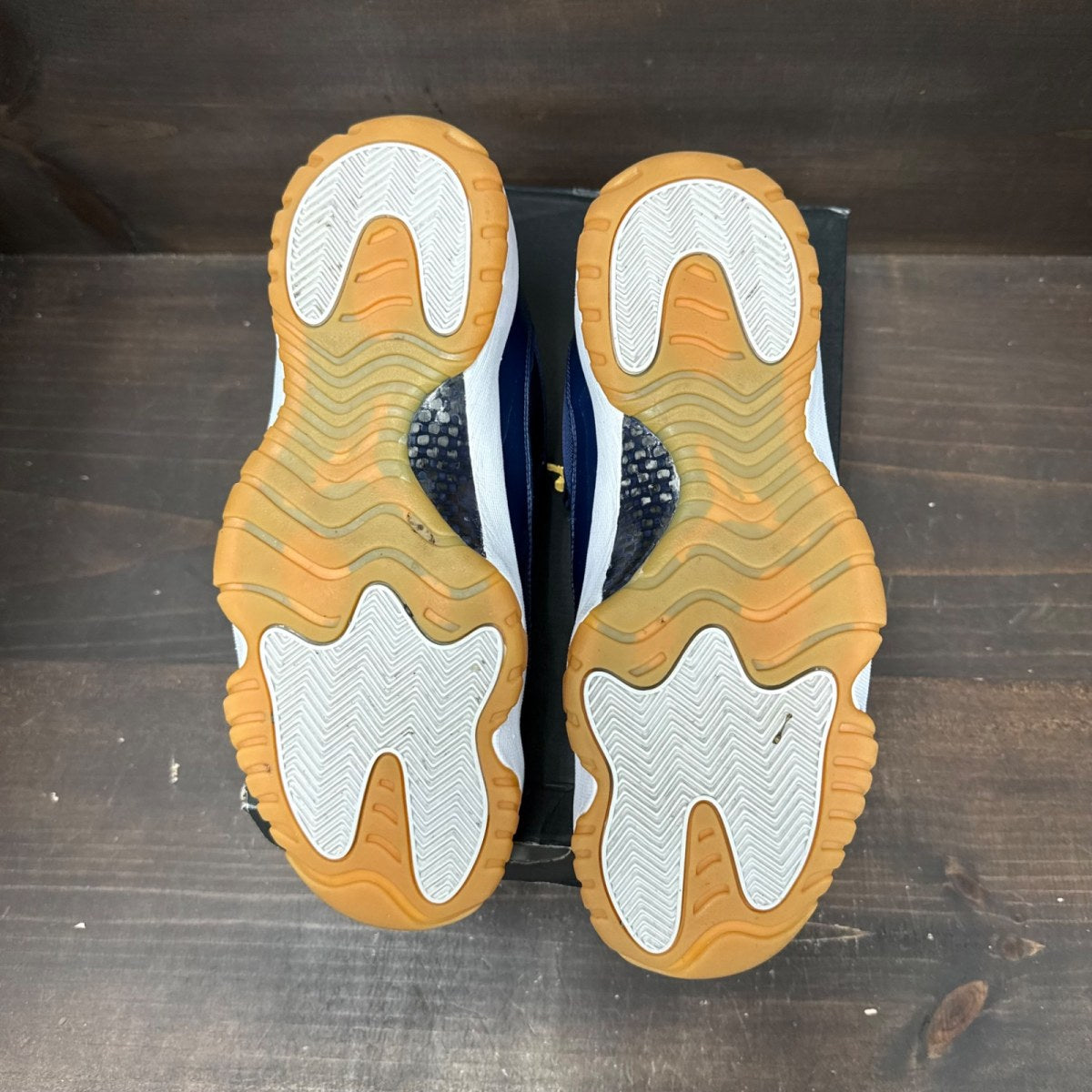 Jordan 11 Retro Low Midnight Navy - Image 6