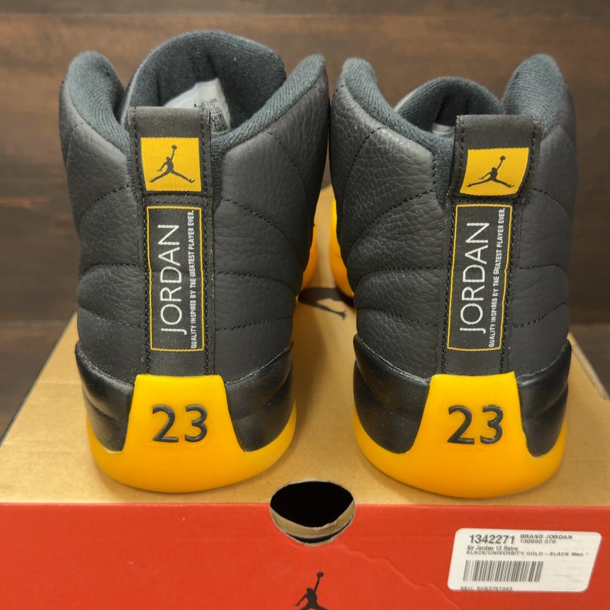 Jordan 12 Retro Black University Gold Size 10.5 (Pre-Owned) - aux