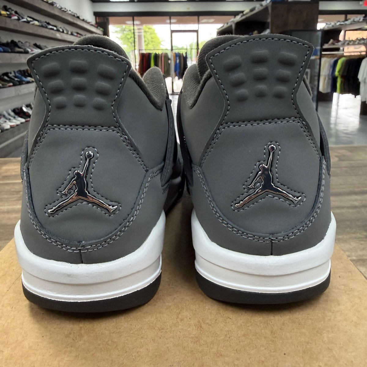 Jordan 4 Retro Cool Grey (2019) (GS) Size 5.5Y (Pre-Owned) - Image 4