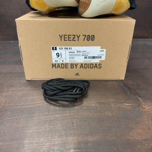 adidas Yeezy 700 V3 Mono Safflower Size 9.5 (Pre-Owned) - Image 8