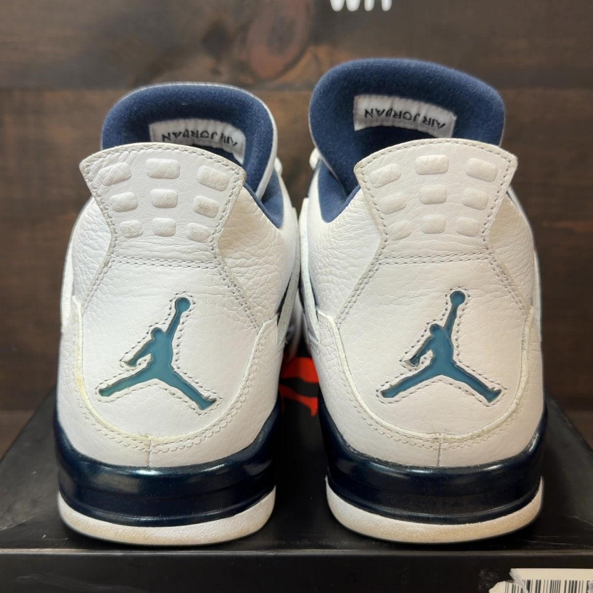 Jordan 4 Retro Columbia (2015) - Image 4