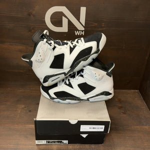 Jordan 6 Retro Oreo (2026) Size 12 (Pre-Owned) - front