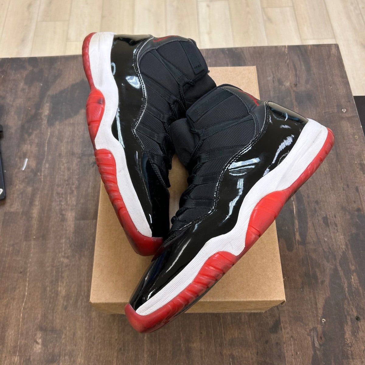 Jordan 11 Retro Playoffs Bred (2019) Size 13 (Pre-Owned) - Image 1