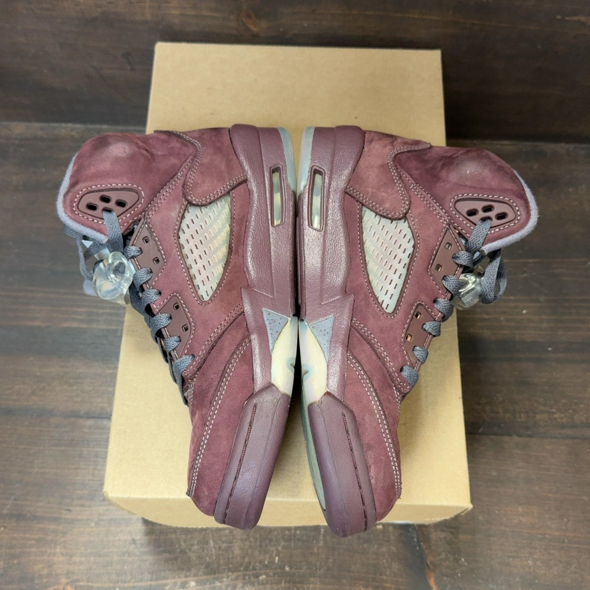 Jordan 5 Retro Burgundy (2023) (GS) Size 5.5Y (Pre-Owned) - Image 4