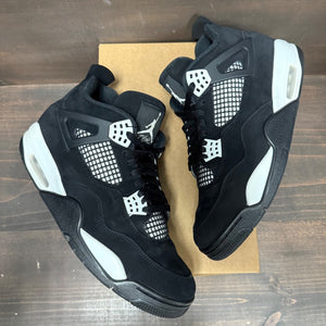 Jordan 4 Retro White Thunder Size 12 (Pre-Owned) - Image 4