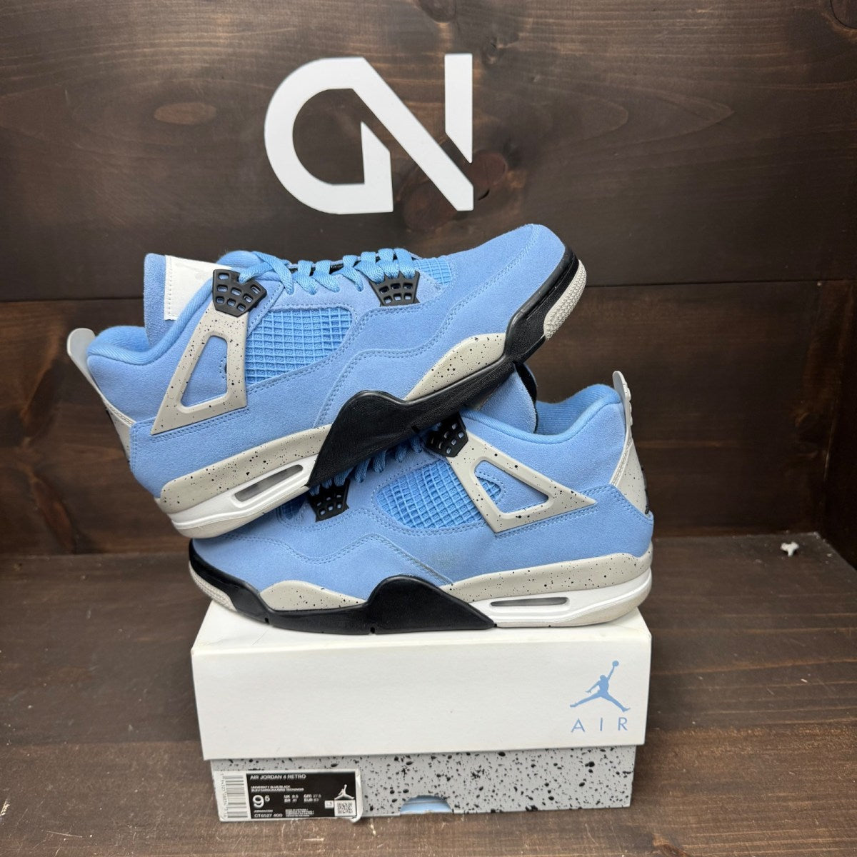 Jordan 4 Retro University Blue - Image 1