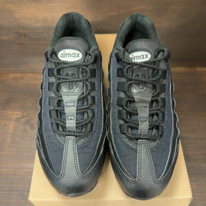 Nike Air Max 95 Recraft Triple Black (GS) Size 6.5Y (Pre-Owned) - Image 3