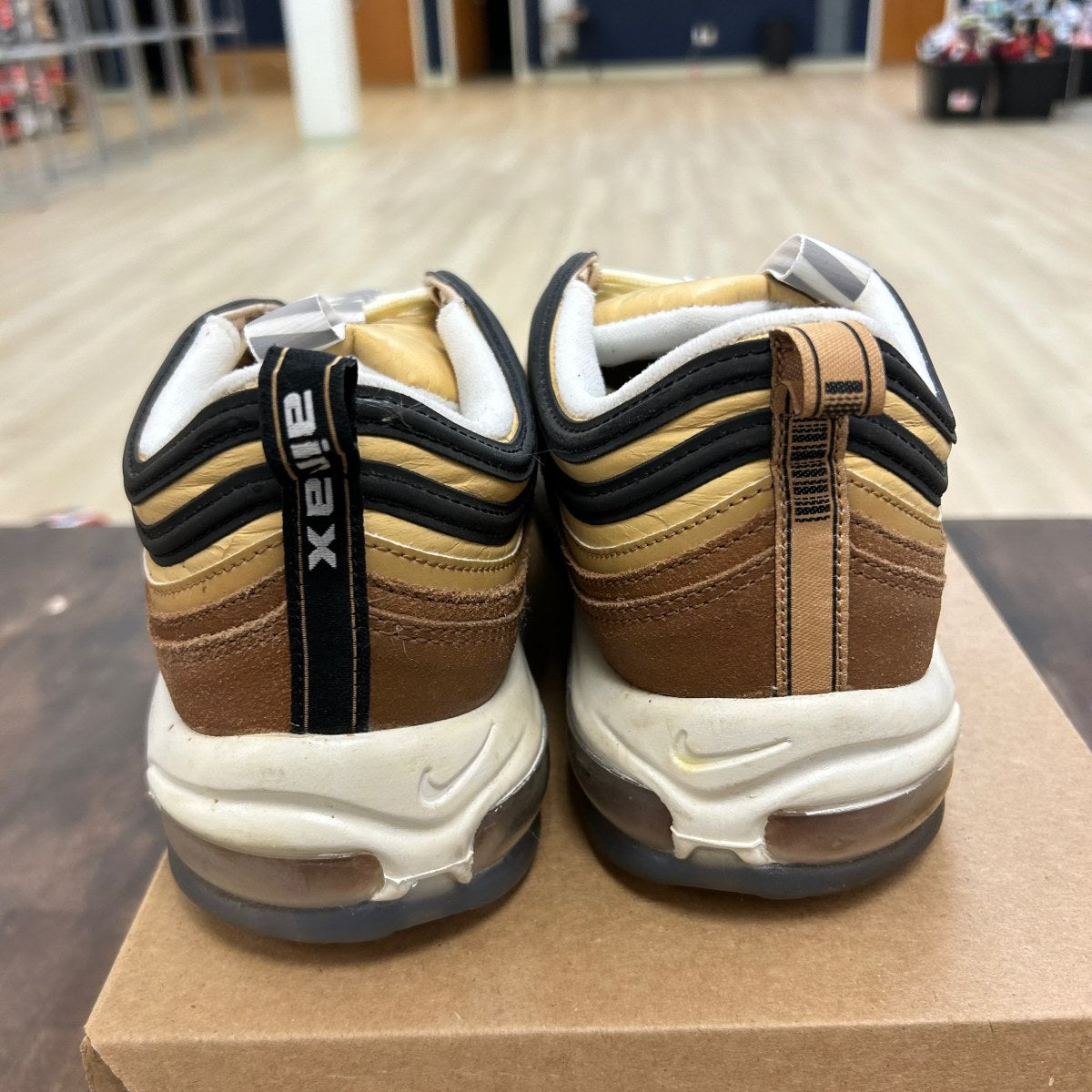 Nike Air Max 97 Shipping Box Ale Brown Size 13 (Pre-Owned) - Image 4