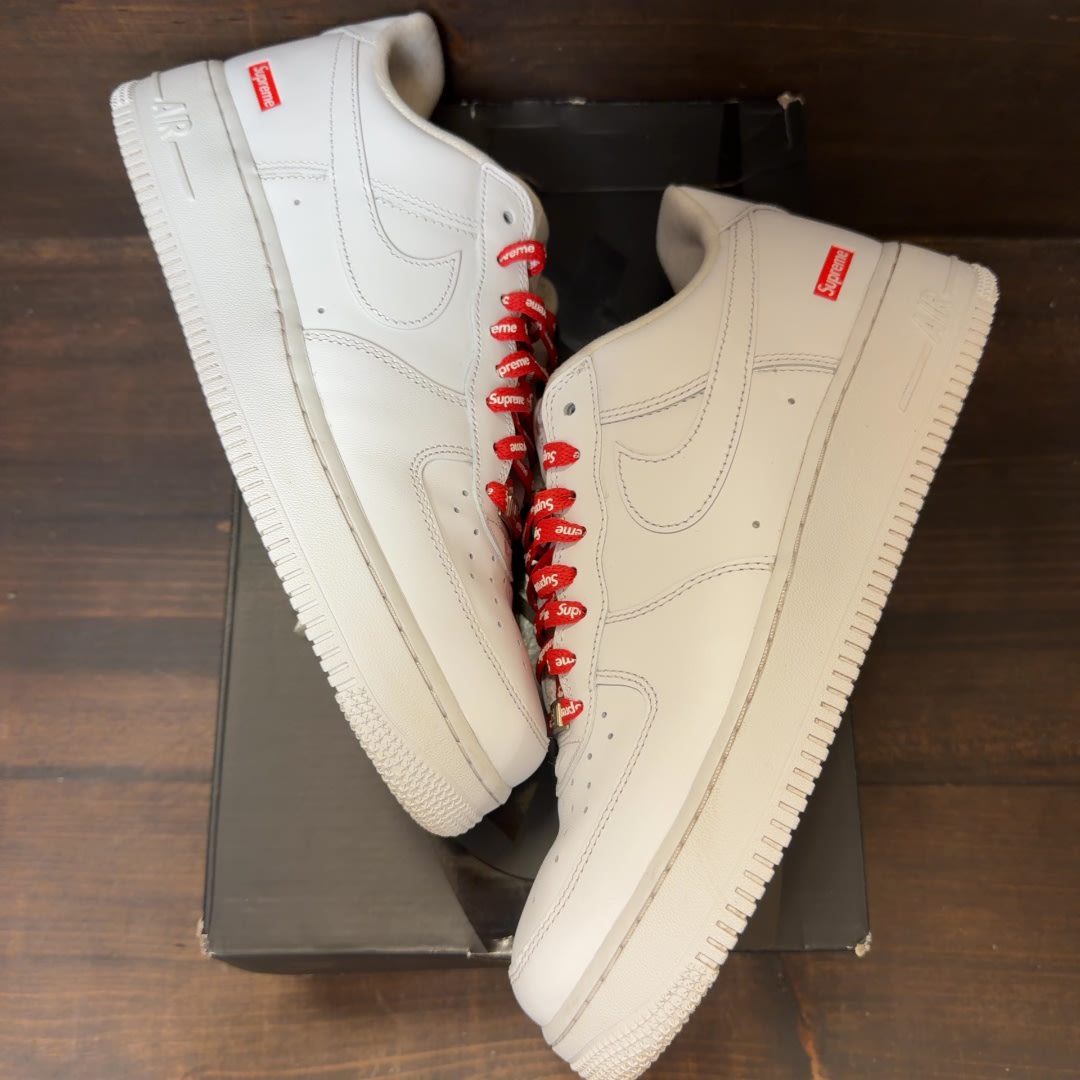 Nike Air Force 1 Low Supreme White - Image 2
