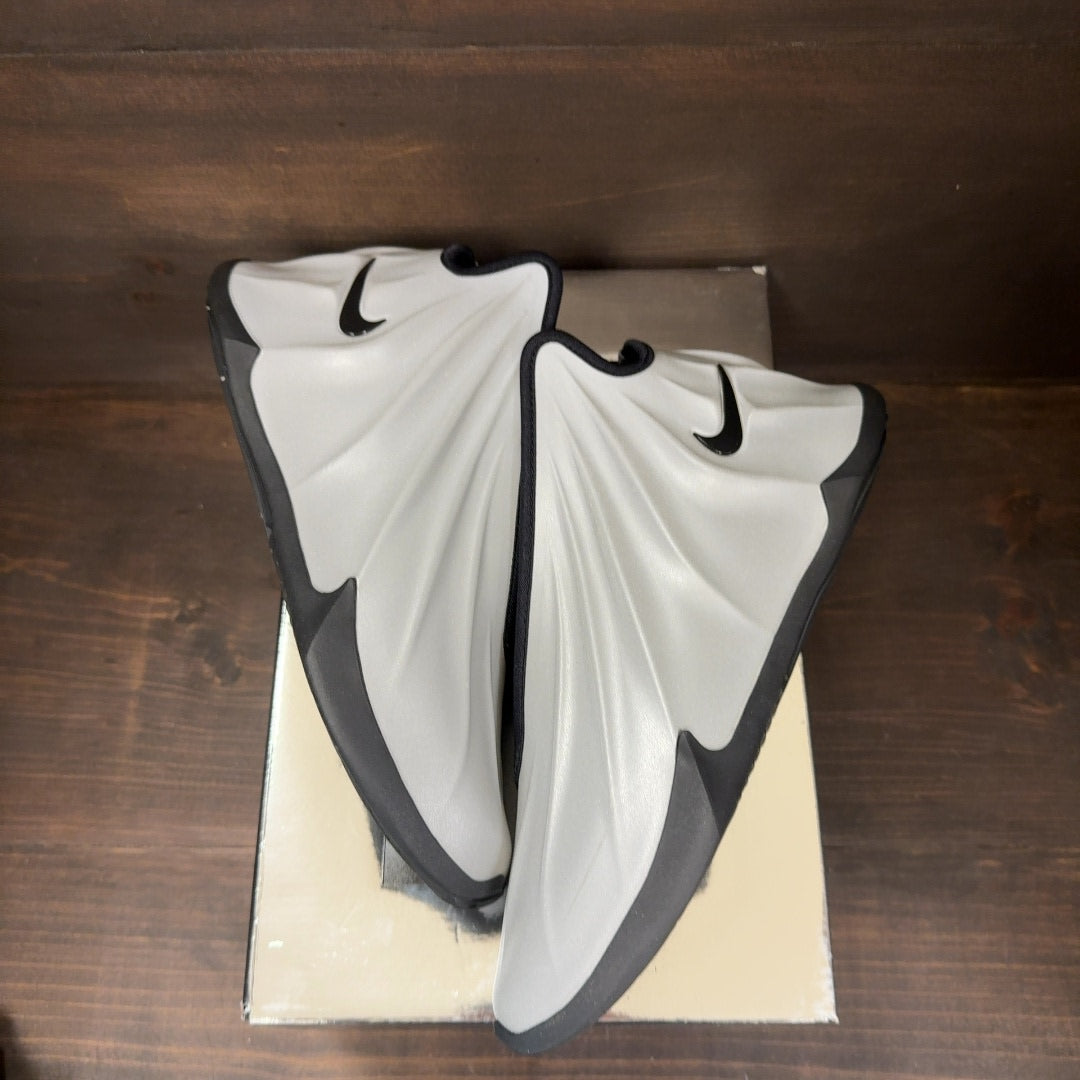 Nike GT Future Metallic Silver Size 8 (Pre-Owned)