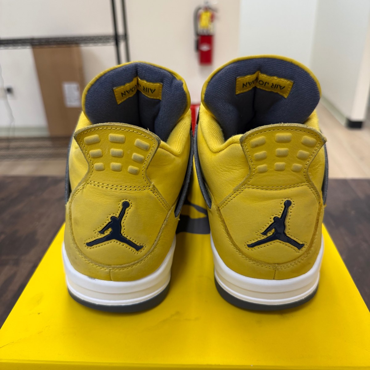 Jordan 4 Retro Lightning (2021) - Image 3
