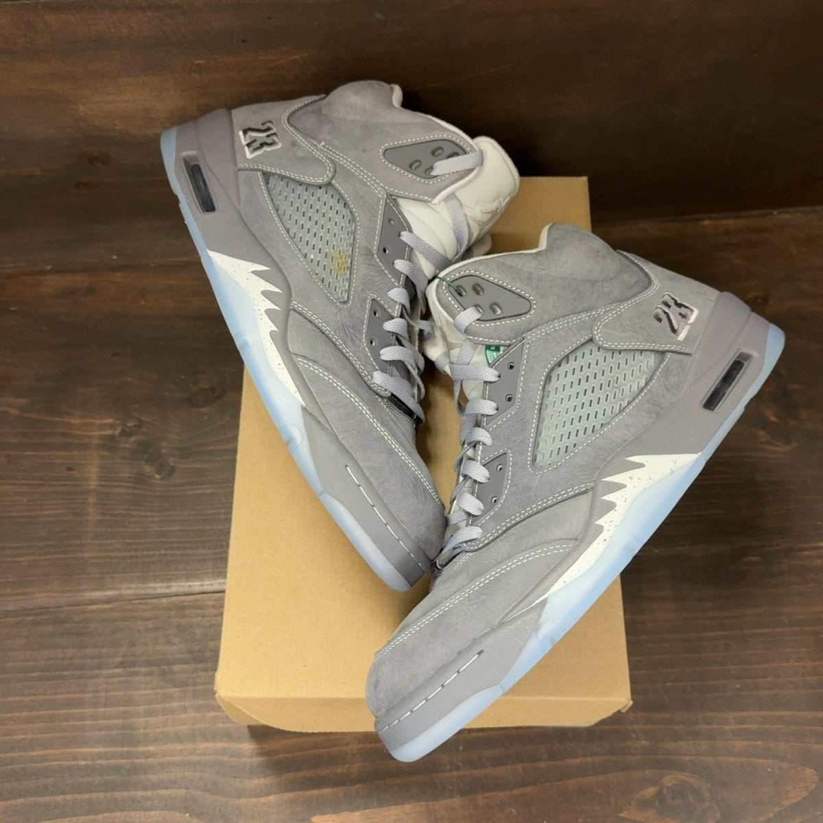 Jordan 5 Retro Wolf Grey (2026) Size 13 (Pre-Owned) - Image 2