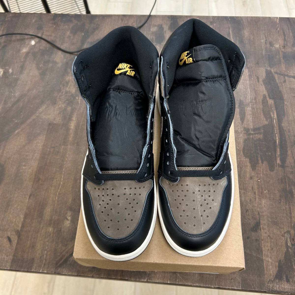 Jordan 1 Retro High OG Palomino Size 10 (Pre-Owned) - Image 2