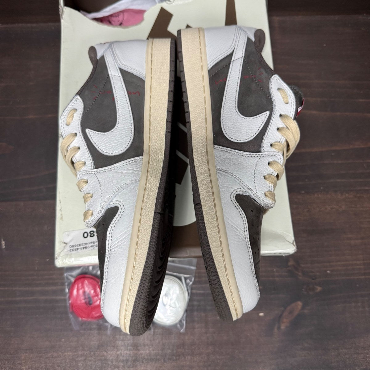 Jordan 1 Retro Low OG SP Travis Scott Reverse Mocha - Image 3
