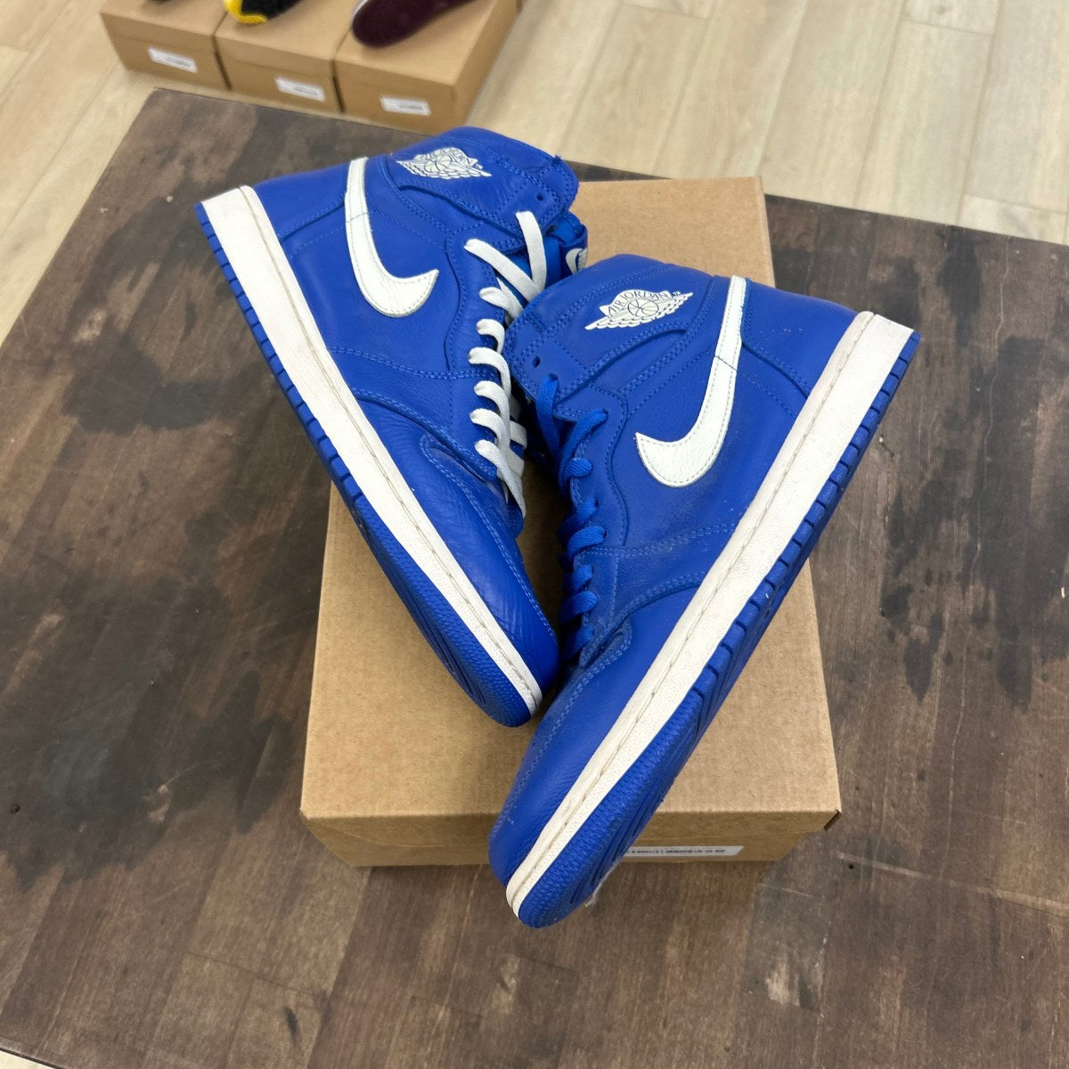 Jordan 1 Retro High Hyper Royal Size 11 (Pre-Owned) - Image 1