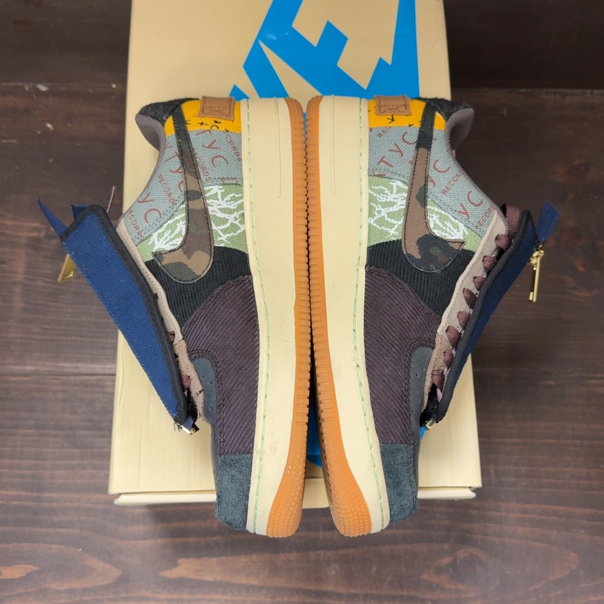Nike Air Force 1 Low Travis Scott Cactus Jack - Image 4