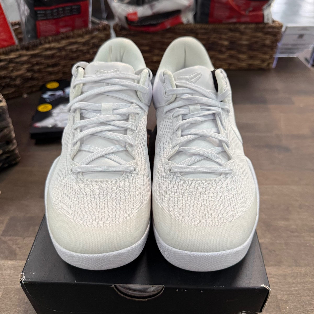 Nike Kobe 8 Protro Halo Size 8 (Pre-Owned) - Image 3
