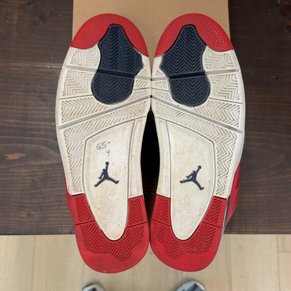 Jordan 4 Retro FIBA (2019) Size 13 (Pre-Owned) - aux
