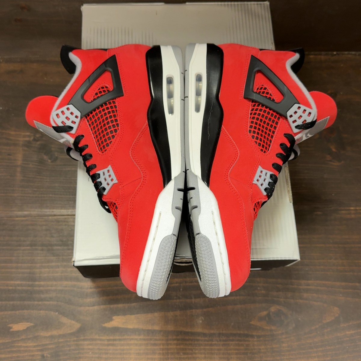 Jordan 4 Retro Toro Bravo (2026) - Image 4