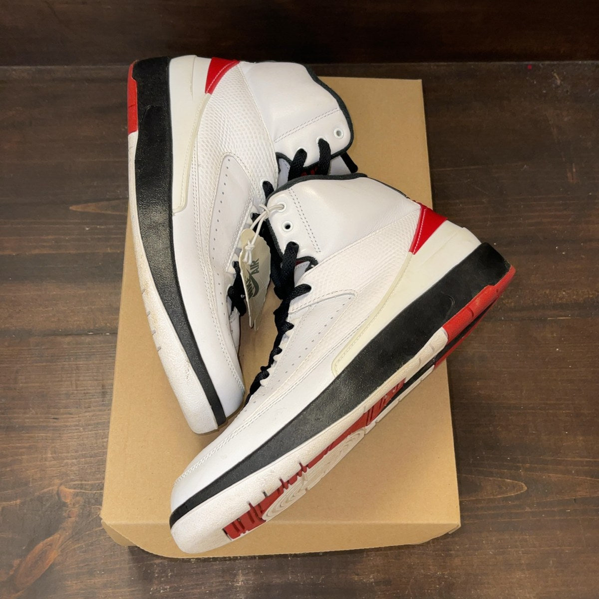 Jordan 2 Retro OG Chicago (2022) (Women's) Size 8.5W (Pre-Owned) - Image 2