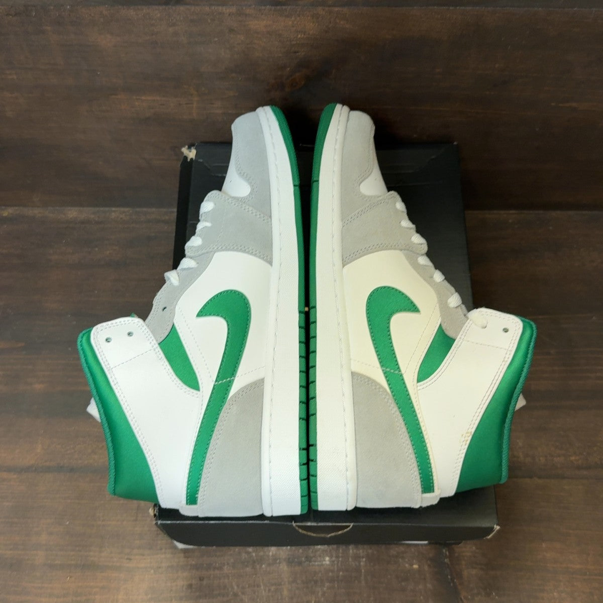 Jordan 1 Mid SE Grey Green - Image 6