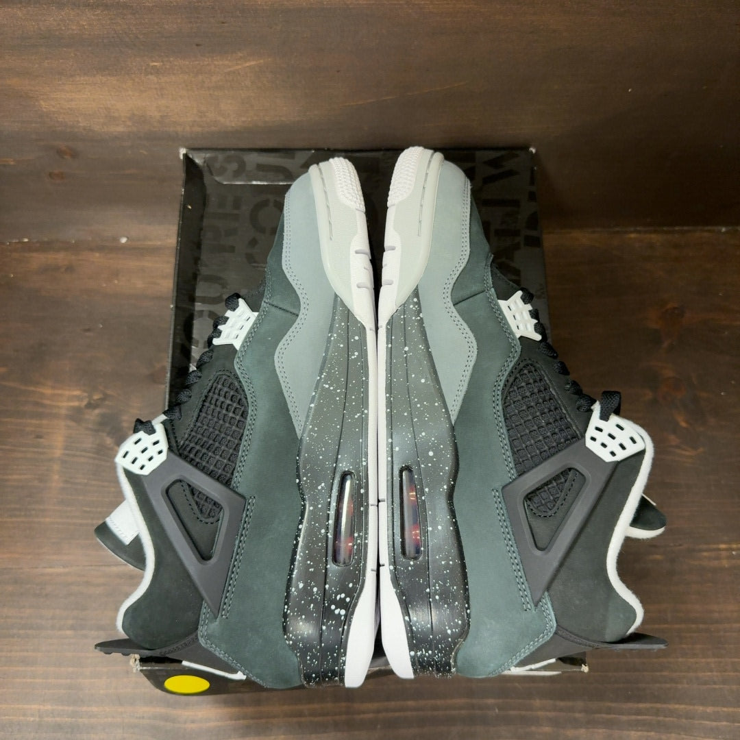 Jordan 4 Retro Fear (2024) Size 9.5 (Pre-Owned) - Image 6