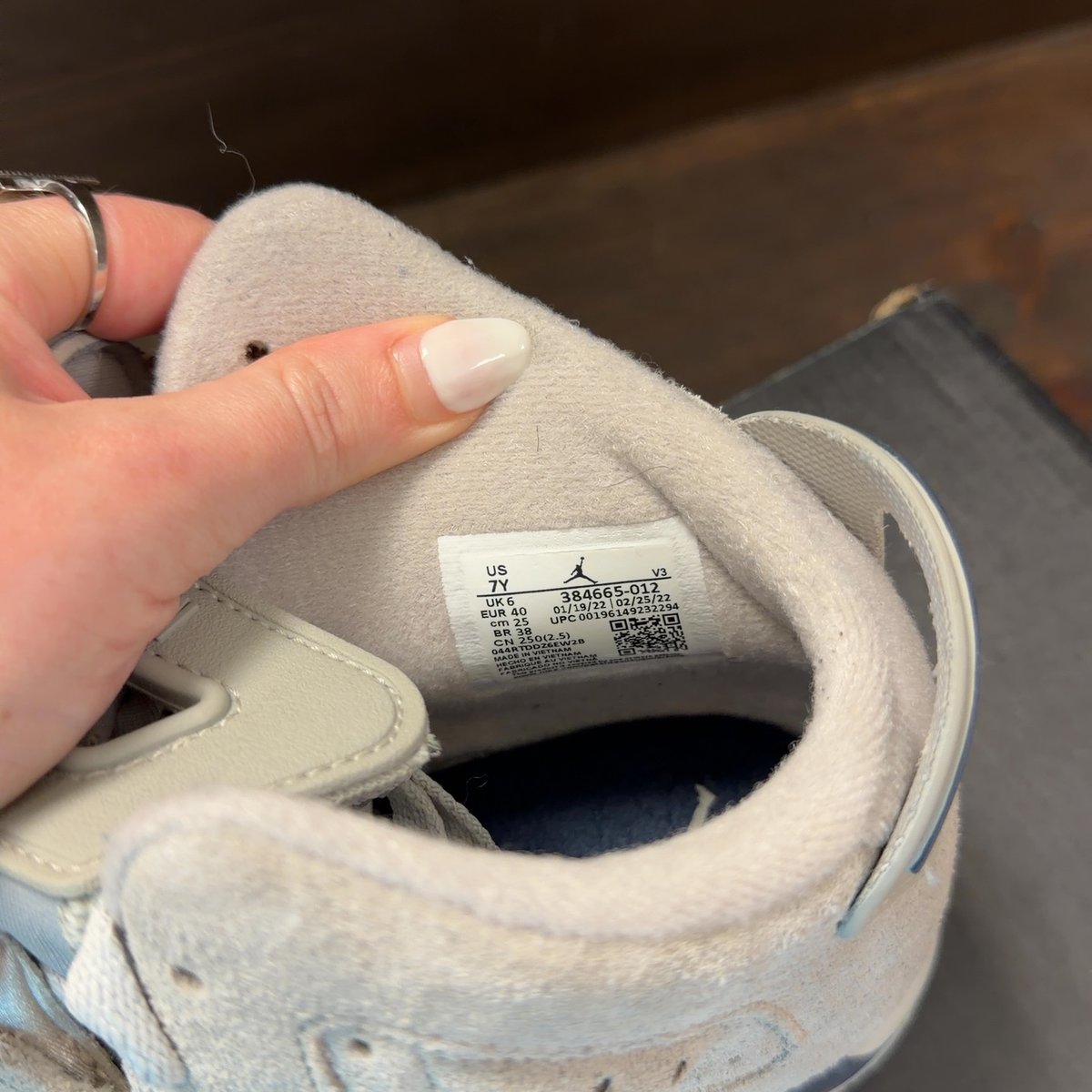 Jordan 6 Retro Georgetown (2022) (GS) Size 7Y (Pre-Owned) - aux
