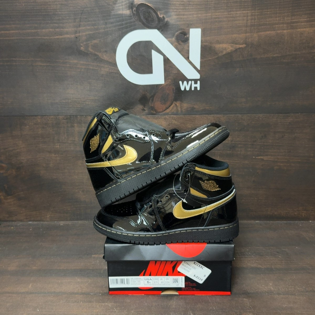 Jordan 1 Retro High Black Metallic Gold (2020) (GS) - Image 1