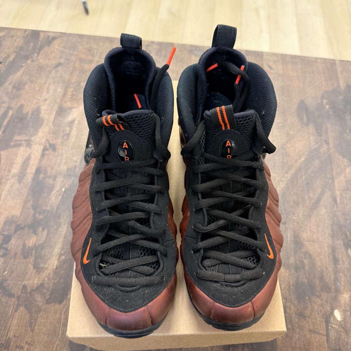 Nike Air Foamposite Pro Color Shift Size 10 (Pre-Owned) - Image 2