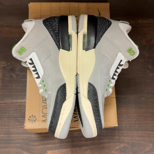 Jordan 3 Retro Chlorophyll Size 11 (Pre-Owned) - Image 4