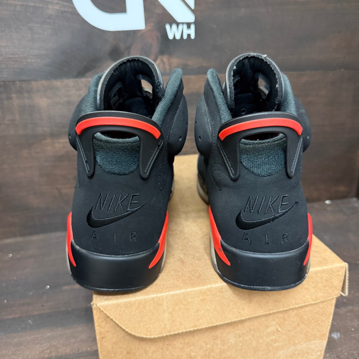 Jordan 6 Retro Black Infrared (2019) Size 11 (Pre-Owned) - Image 4