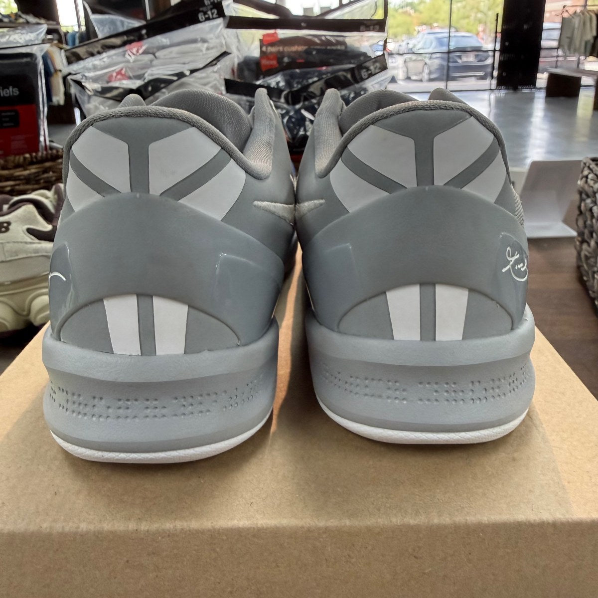 Nike Kobe 8 Protro Wolf Grey Size 7 (Pre-Owned) - Image 4