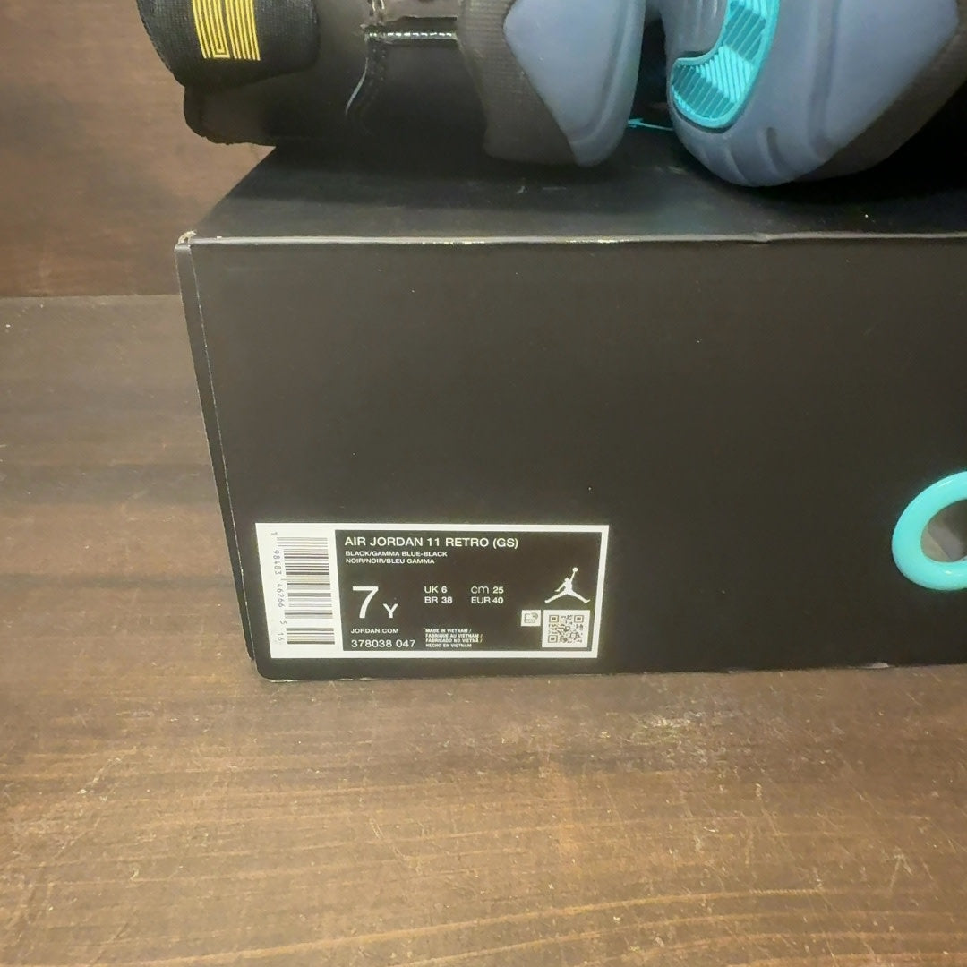 Jordan 11 Retro Gamma Blue (2025) (GS) - Image 7